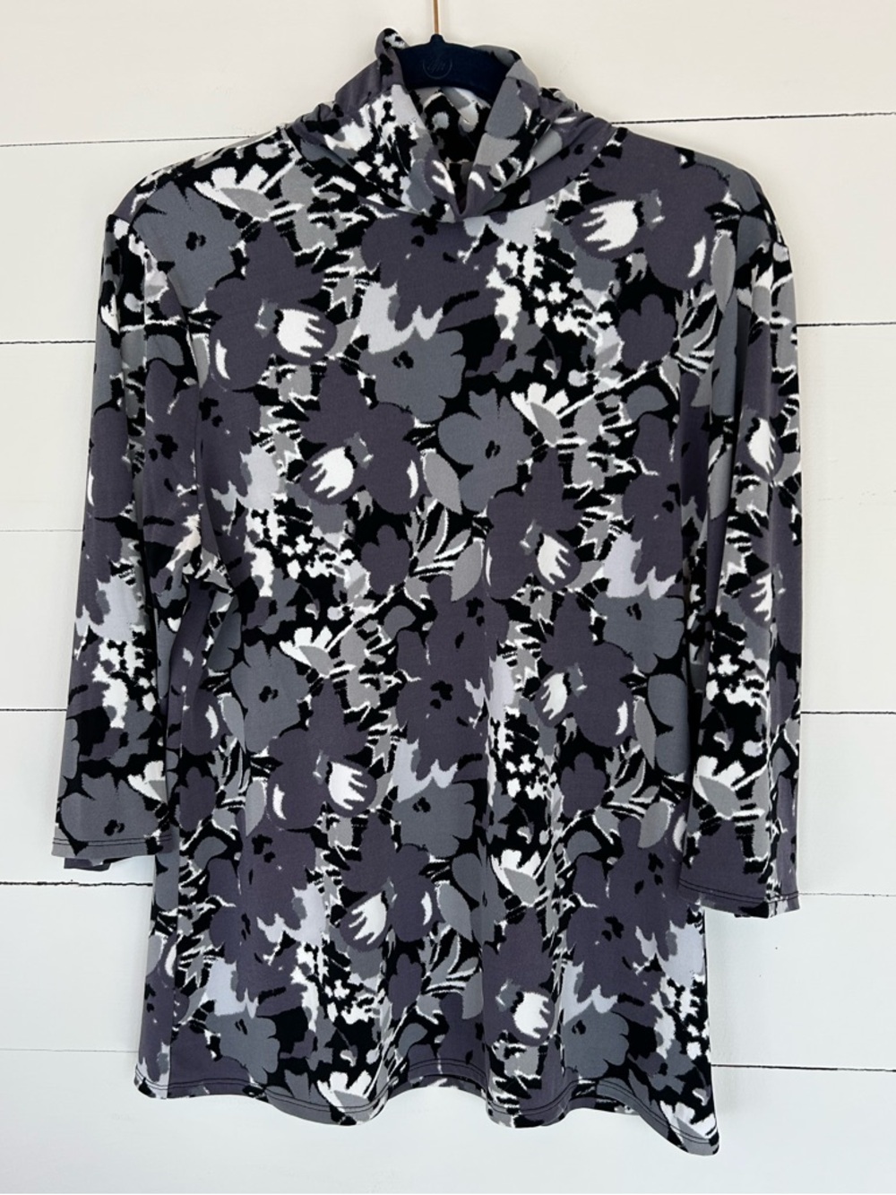 Alfani XL, 3/4 Length sleeves.  Super Soft Polyester Spandex ruched  Turtleneck.